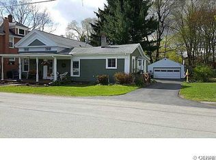 3938 Old Ridge St, Williamson, NY 14589