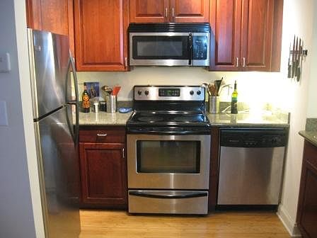 2nd image of 1333 W Broad St APT 307