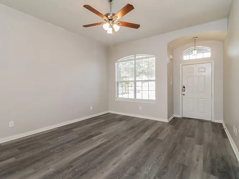 9112 Christopher Cir — Photo 5
