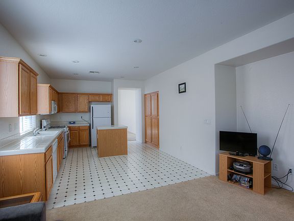 3rd image of 5976 Lingering Breeze St