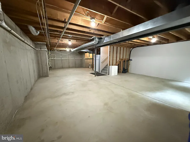 47 Ross Way — Photo 37