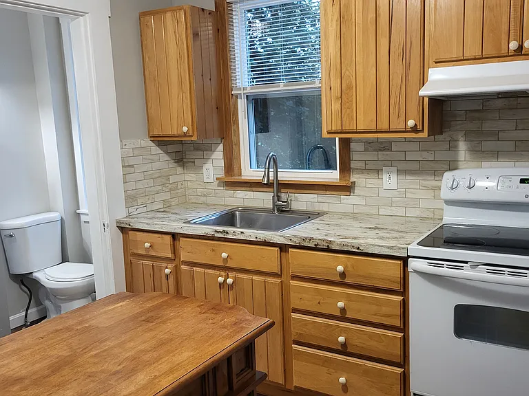 7 Everett St #2 — Photo 6