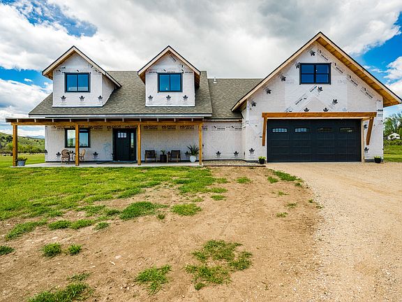 2nd image of 16 Oxbow Ranch Rd