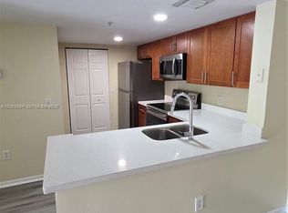 5051 Wiles Rd APT 201, Pompano Beach, FL 33073