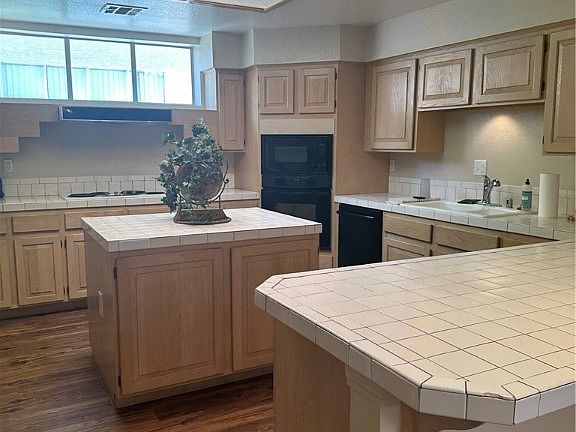 5th image of 324 Wild Plum Ln