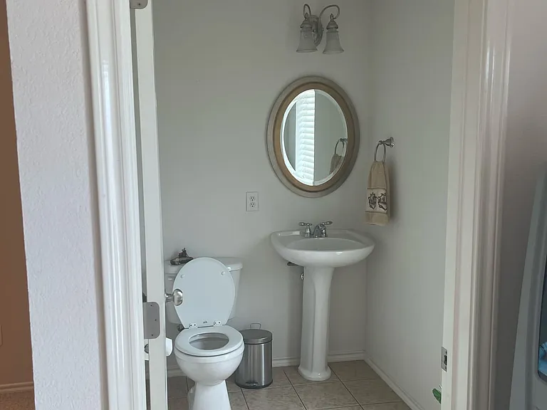 10717 Greenview Ct — Photo 9