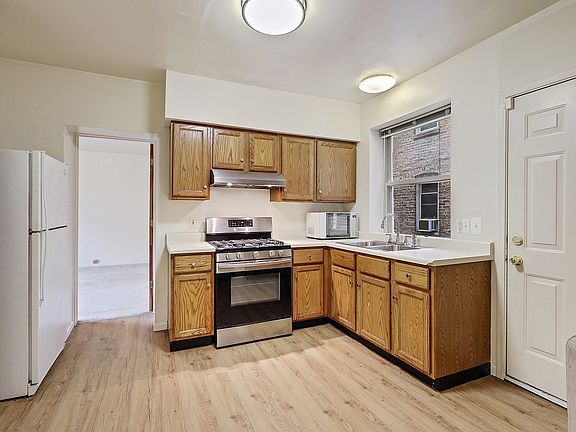 4th image of 4115 W Kamerling Ave #1C