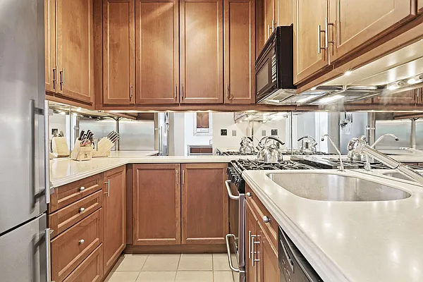 Sold by Compass | media 3