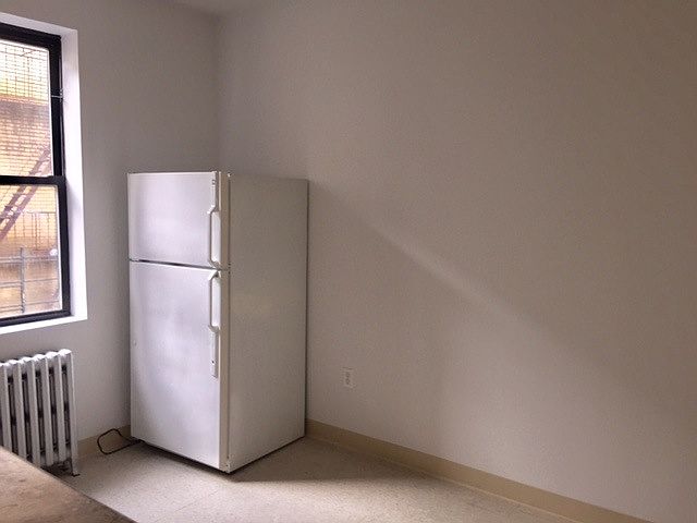 eat - in - kitchen