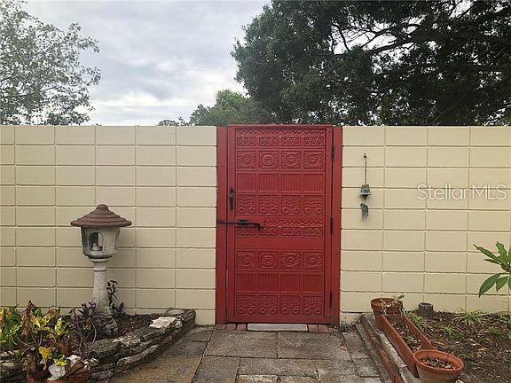 5th image of 1656 Anastasia Way S