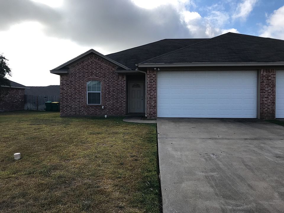 1st image of 3048 Clydesdale Way