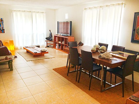 3rd image of 131 Antiquera Ave APT 8