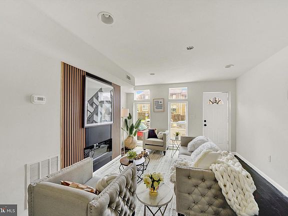 4th image of 1632 Ashland Ave