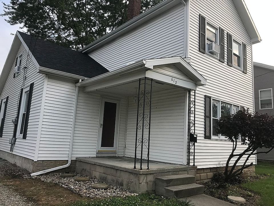 1st image of 612 E Elm St