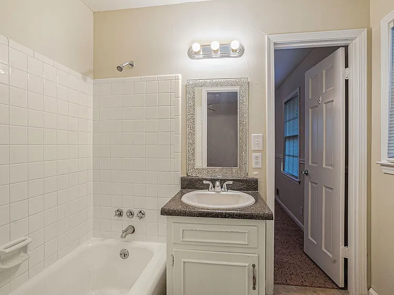 3845 Woodyhill Dr — Photo 13