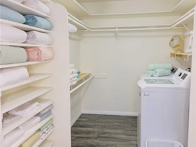 1331 S Sunrise Way — Photo 23