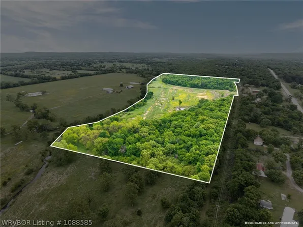 900 NE Highway 10, Hackett, AR 72937