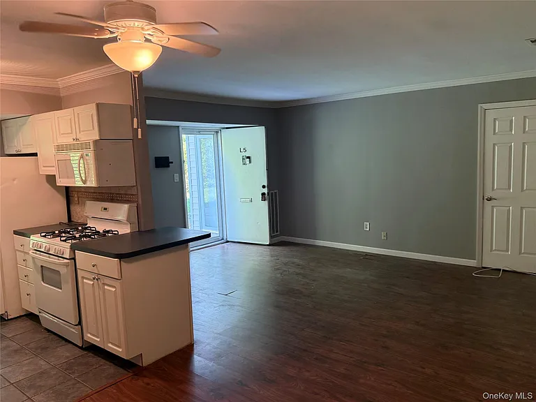 5 Laramie Ct #5 — Photo 6