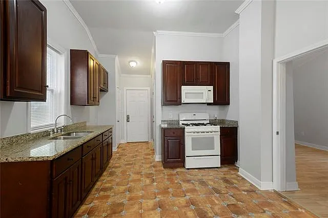 821 De Armas St — Photo 6