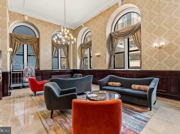 1324 Locust St APT 214, Philadelphia, PA 19107