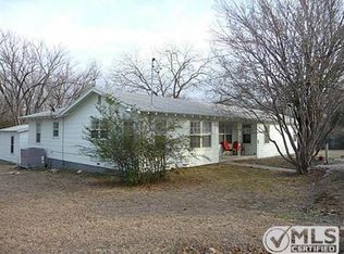 145 Normandy Ave, Azle, TX 76020