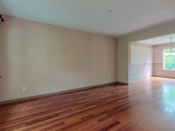 3rd image of 3564 Larkspur Dr