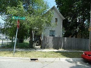 1st image of 961 Jackson St NW