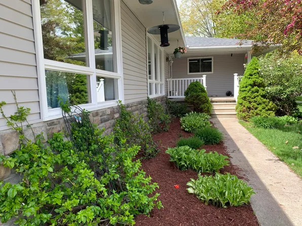 2290 Woodview Dr, Alpena, MI 49707