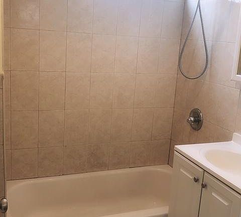 5th image of 29 Milton Ave