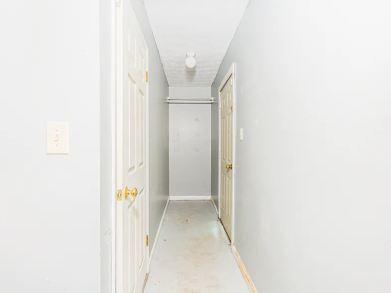 3061 Meadow Wood Ct — Photo 13