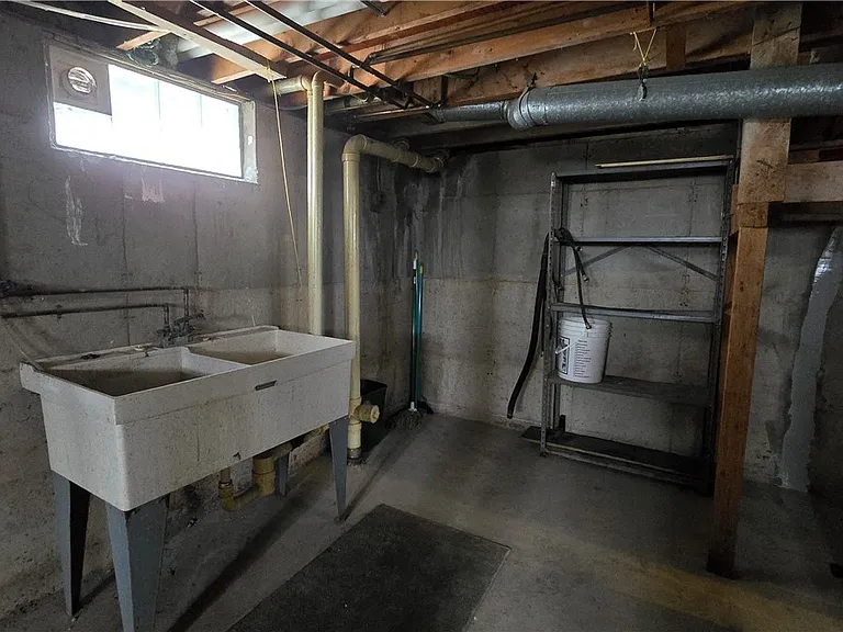 182 Woodcrest Dr — Photo 22
