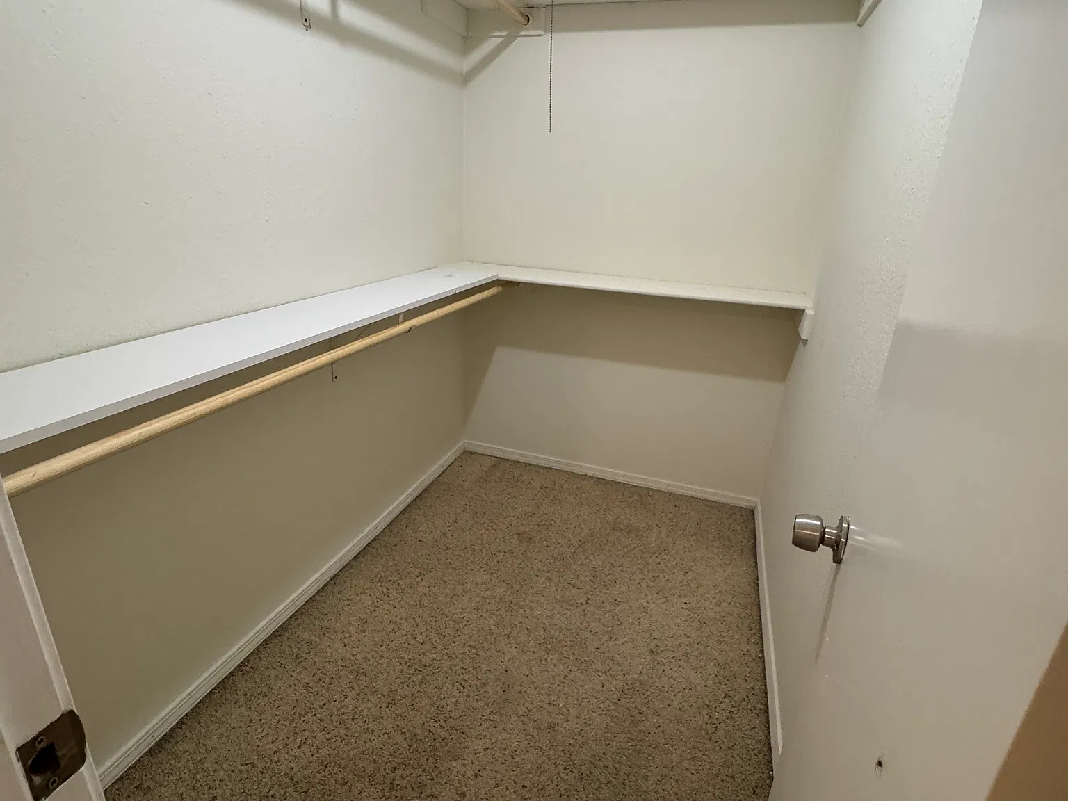 2 bed, 2.5 bath, 1350 sqft, $1,800 — Photo 4
