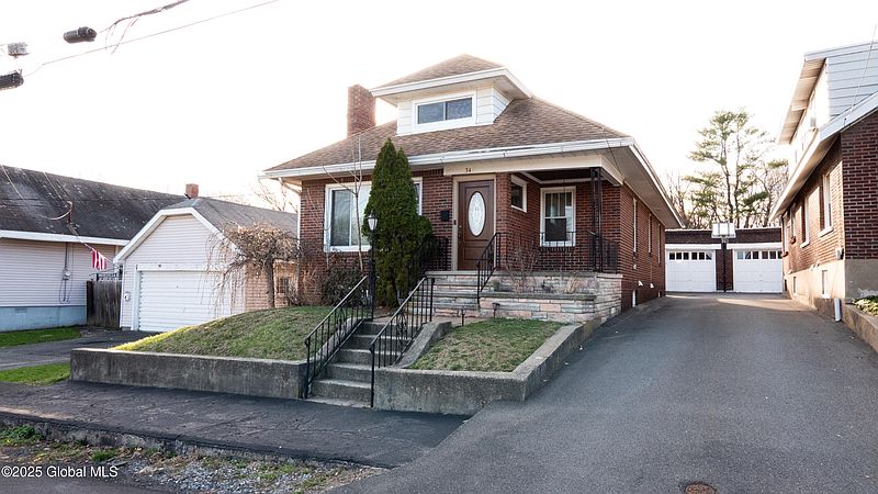 2nd image of 34 Lark Street