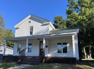 9 Mead St, Hillsdale, MI 49242
