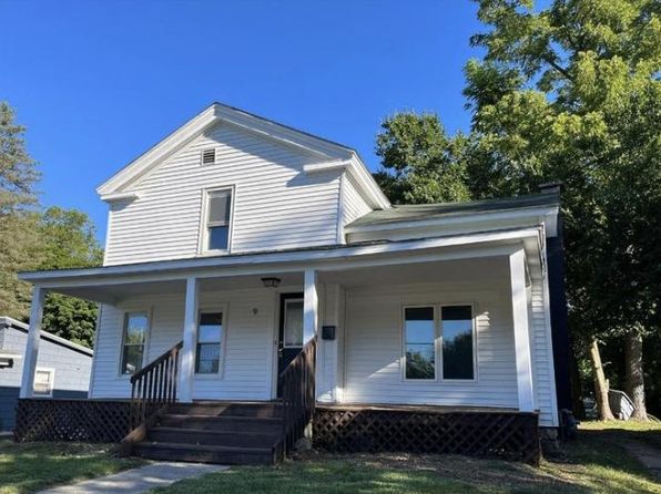 9 Mead St