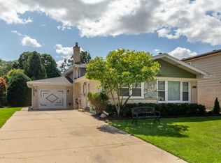 2141 Mary Jane Ln, Park Ridge, IL 60068