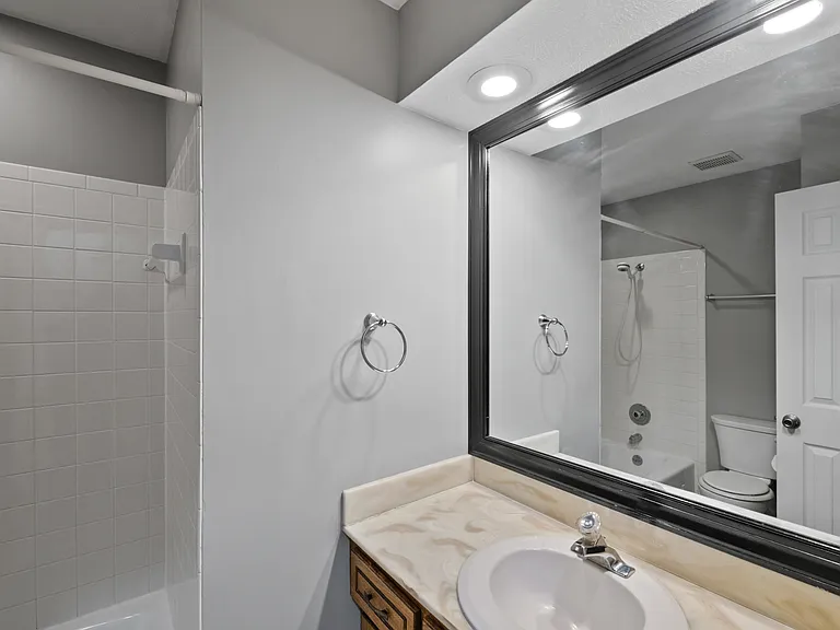 Main bathroom