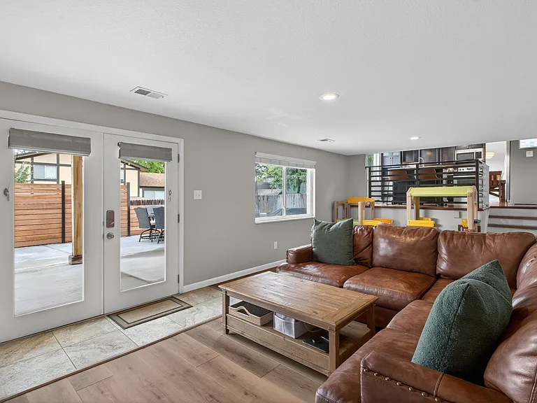 8234 Ammons Cir — Photo 12