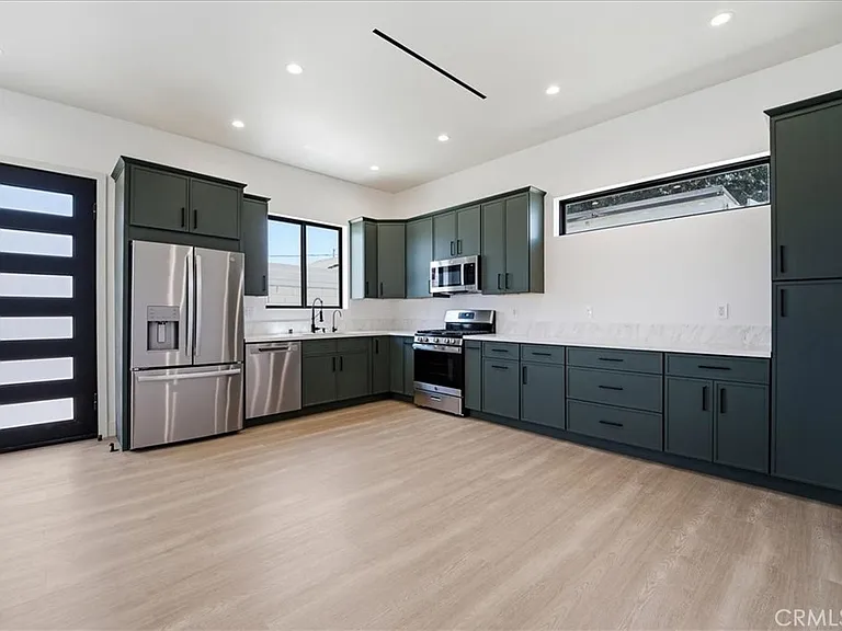 14902 Hubbard — Photo 8