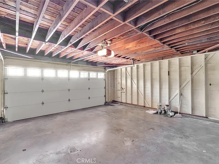6551 Abbottswood Dr — Photo 32