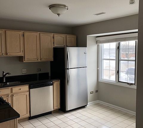 4th image of 933 N Cove Dr #F