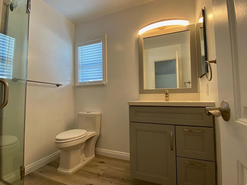 Downstairs bathroom with shower