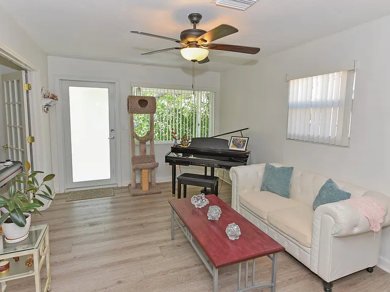 727 Bunker Rd — Photo 6