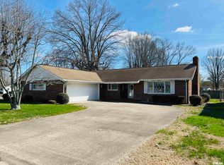 5 Fairfax Dr, Harrisburg, IL 62946