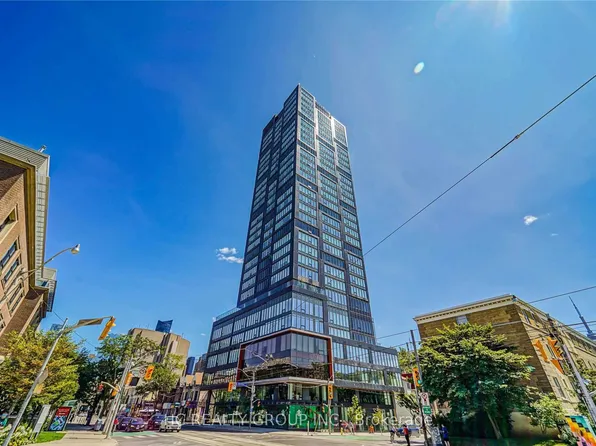203 College St, Toronto, ON