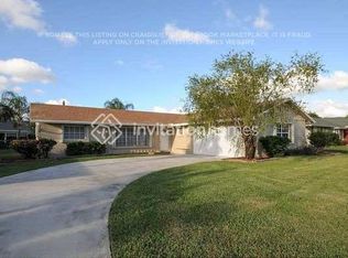 1132 Essex Dr, Wellington, FL 33414