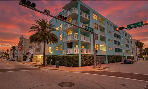 701 Collins Ave Photo 1