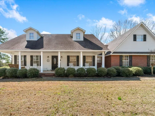 9 Timber Lane Dr #3, Collins, MS 39428
