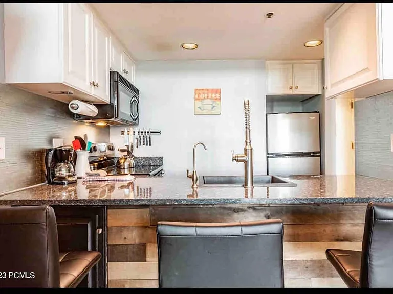 1415 Lowell Ave #B124 — Photo 3