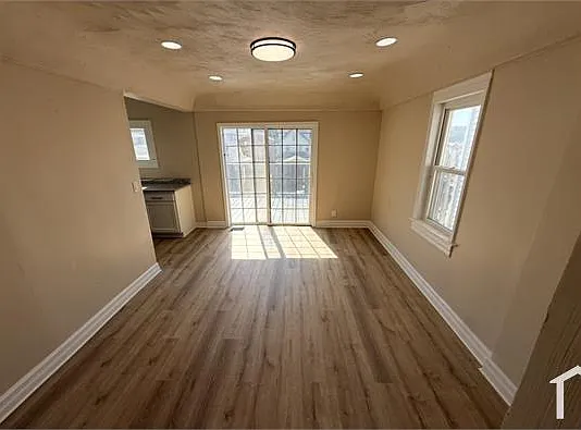 1006 Indiana Ave — Photo 2